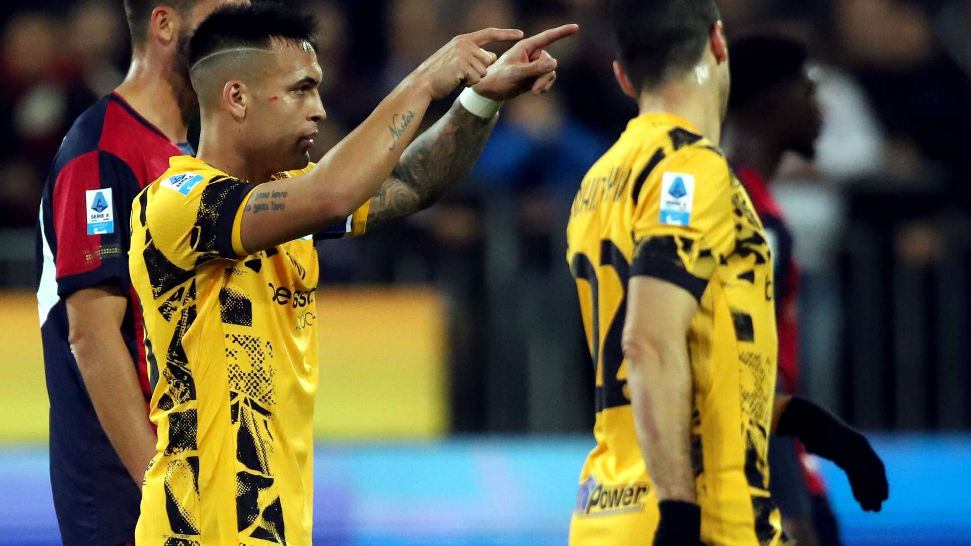 切尔西遭欧足联重罚再添英超调查风险困扰